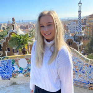 Meet your Posher, Claire